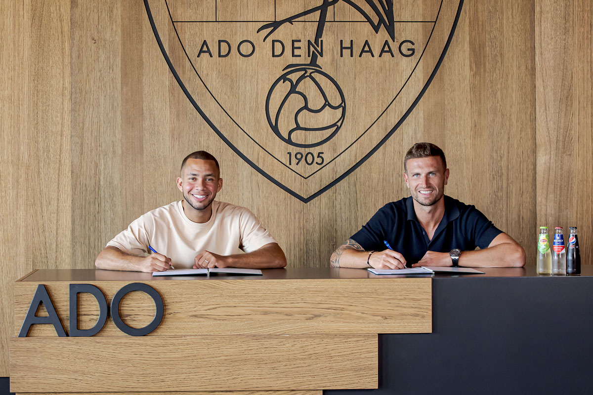 *Gregor Breinburg* of ADO Den Haag, *Daryl Janmaat* of ADO Den Haag 